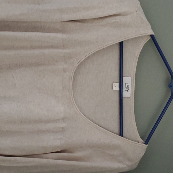 Ann Taylor Loft lightweight sweater/shirt - Picture 3 of 9